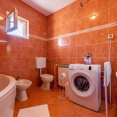 Apartment Cozy In With Wifi Zadar