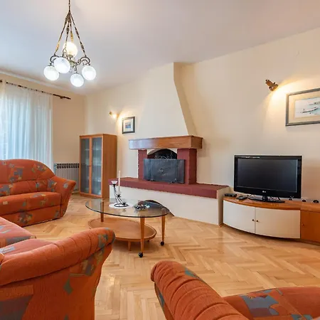 Apartment Cozy In With Wifi