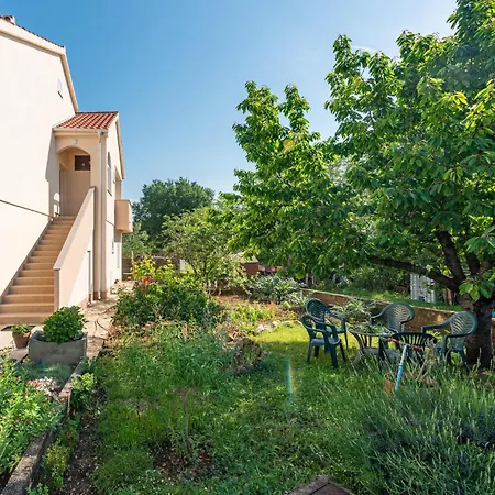 3 Bedroom Awesome In