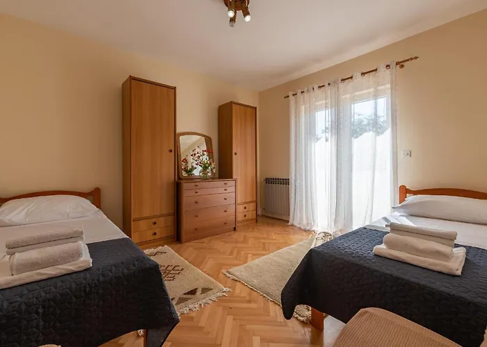 3 Bedroom Cozy In Апартаменты Задар