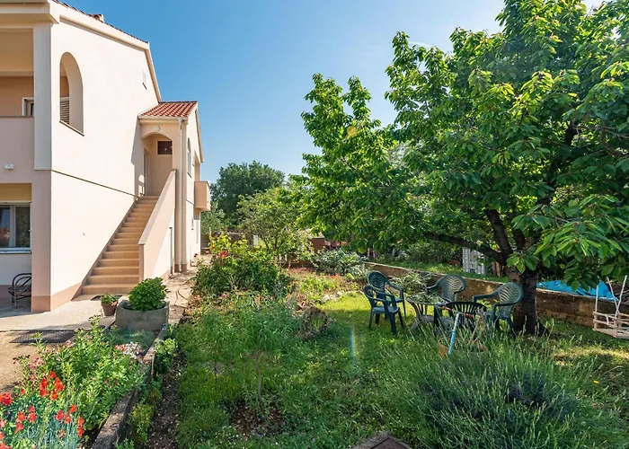 3 Bedroom Cozy In