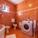 公寓 3 Bedroom Awesome In 扎达尔