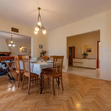 3 Bedroom Awesome In Zadar