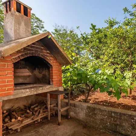 Appartamento 3 Bedroom Awesome In