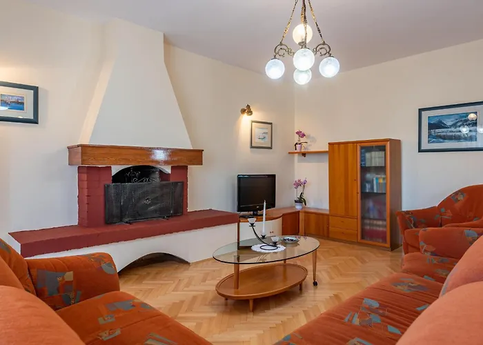 3 Bedroom Cozy In Apartmán Zadar